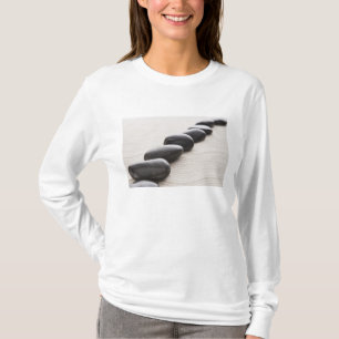 Felsen auf Sand T-Shirt