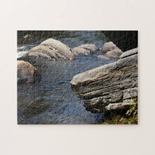 Felsen in Stream Nature