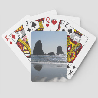 Felsen-Ozean, der Crad Plattform spielt Spielkarten