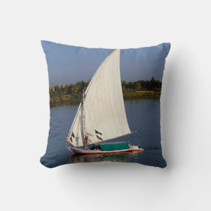 Felucca-Segeln entlang des Nils - Assuan, Ägypten Kissen