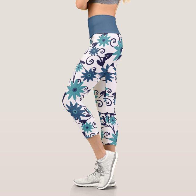 Feminine Blue Turquoise Blume Pattern Capri Leggings (Links)