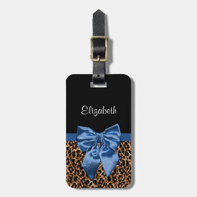 Feminine Leopard Print Elegant Blue Bow und Name Gepäckanhänger (Vorderseite vertikal)