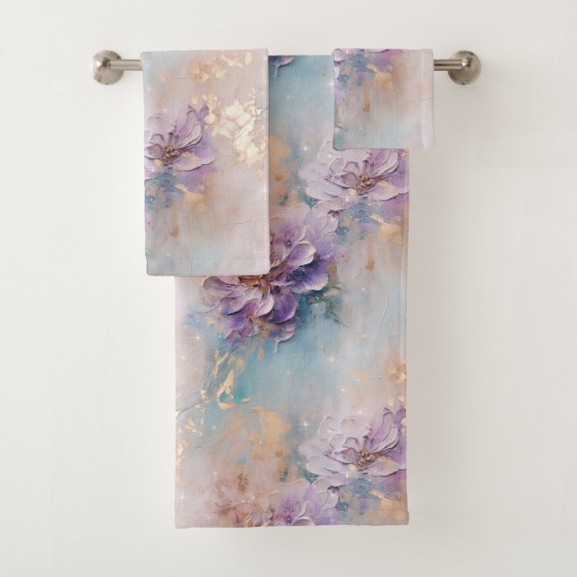 Feminine Lila Blue und Gold Floral Badhandtuch Set (Insitu)