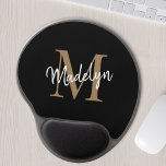 Feminine Monogram Black Gold Elegante Script Name Gel Mousepad<br><div class="desc">Feminine Monogram Black Gold Elegant Script Name Gel Maus Pad. Dieses moderne elegante Gel-Mauspad lässt sich einfach mit Ihrem eigenen Monogramm und Namen personalisieren.</div>