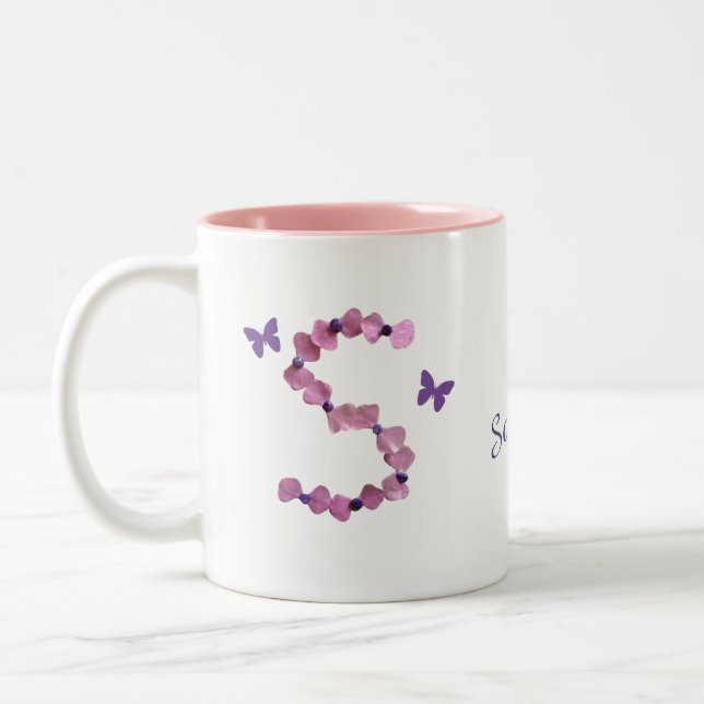 Feminine Pink Blume Beet Letter S Monogramm Zweifarbige Tasse (Links)