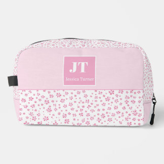 Feminine Pink Floral Personalized Name Initial Bag Waschbeutel
