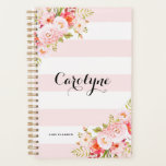 Feminine Pink Stripes Personalisierter Planer<br><div class="desc">Feminine und elegante Planer Illustrationen von rosafarbenen Pfannkuchen, Blume und Blattwerk. Dieser rosa botanische Planer ist ein personalisiertes Geschenk.</div>