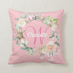 Feminines rosa Monogramm Initial Süße Sommerrosen Kissen