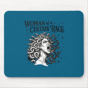 Feministische Kunst stärkt Frau mit einer gewissen Mousepad
