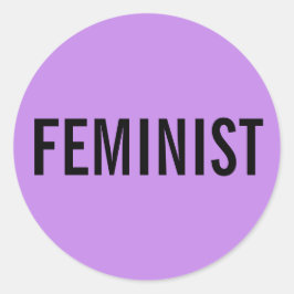 Feministischer, fett schwarzer Text auf Lavendelau Runder Aufkleber
