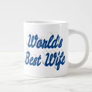Femme avec tasse de café géante à demi-texte bleu