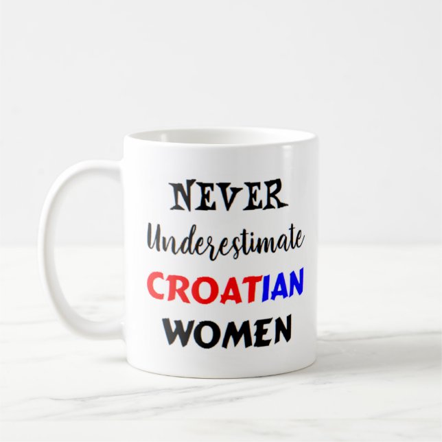 femme croate tasse à café (Gauche)