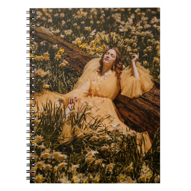 femmes entourées de fleurs spirale carnet de notes (Devant)