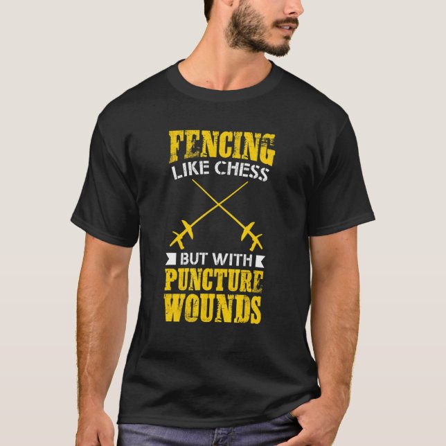 Fencer T-Shirt sieht wie Schach, aber mit Punktion (Vorderseite)