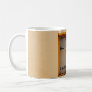 FENSTER AUS GERAHMTEM HOLZ KAFFEETASSE