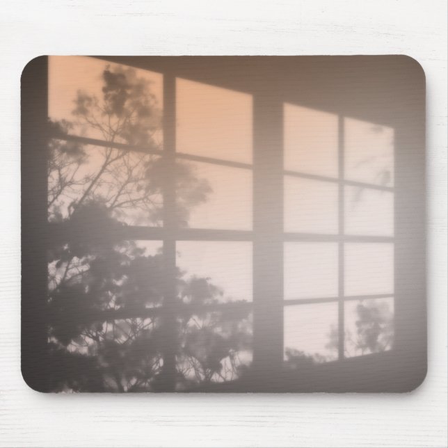 Fensterschatten mit Laub Mousepad (Vorne)