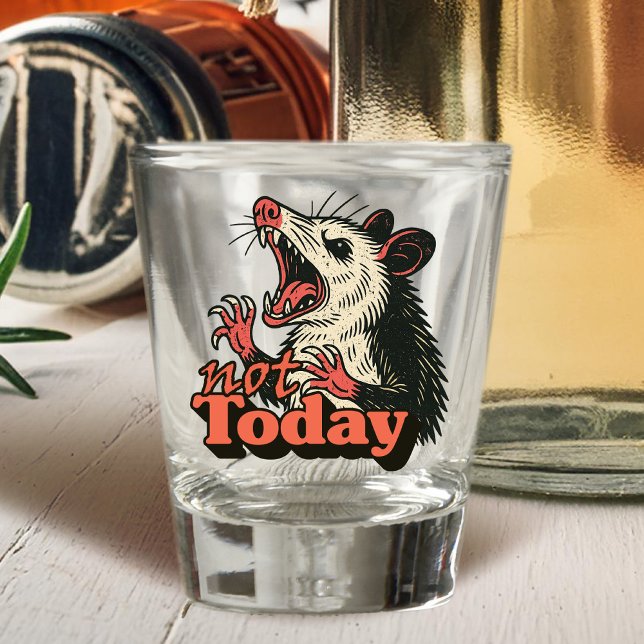 Feral Angry Possum noch nicht Typografie Schnapsglas (Make a fierce statement with this feral possum design
)