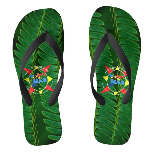 Fern Foliage mit Art By MAS Logo. Flip Flops (Fußbett)