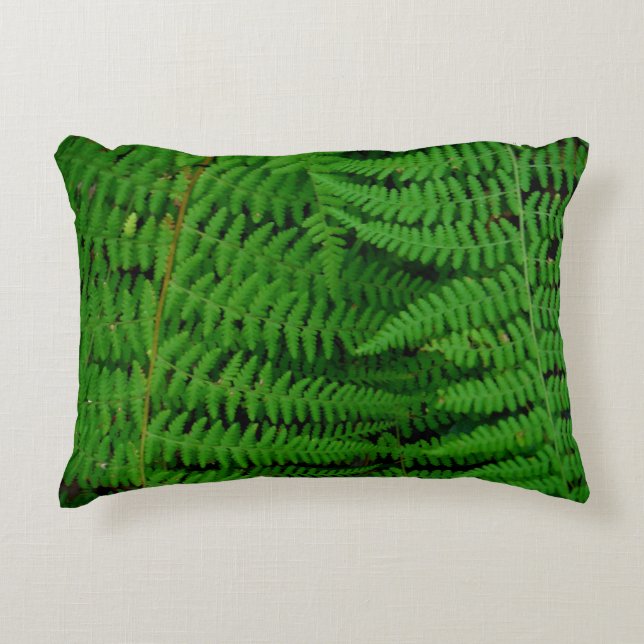 Ferns Bright Green schlichtes, solides Kissen (Vorderseite)