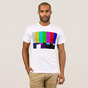 Fernsehen hält Farbtest ab T-Shirt