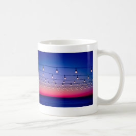 Fertigen Sie dieses Schwarze 15 Unze-Wecker-Tasse Kaffeetasse