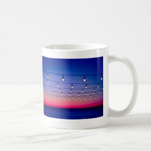 Fertigen Sie dieses Schwarze 15 Unze-Wecker-Tasse Kaffeetasse