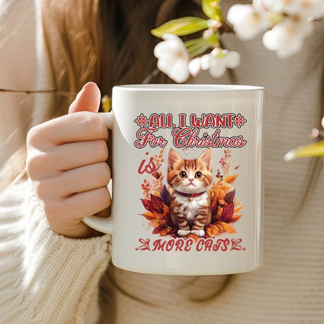 Festes Kätzchen in Herbstblättern Kaffeetasse (Von Creator hochgeladen)