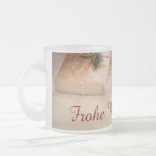 Festgeschenke als Weihnachtsmotiv Mattglastasse