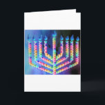 Festival von Lites Karte<br><div class="desc">ein chanukah menorah in den Schatten des Blaus und des fuschia.</div>