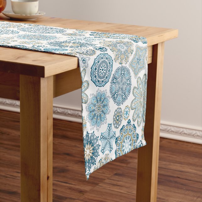 Festivals Chic Floral Mandala Schneeflocken Muster Kurzer Tischläufer (Beispiel)