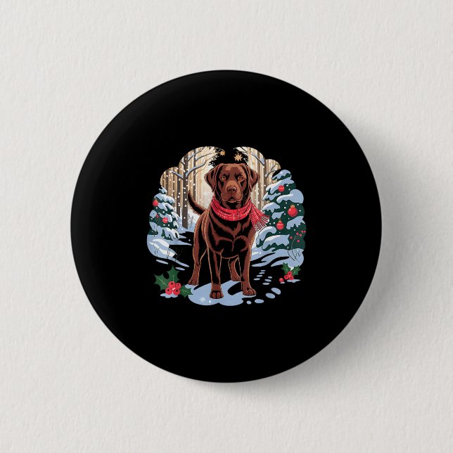 Festive Chocolate Lab In Snowy Forest Winter Xmas  Button (Vorderseite)