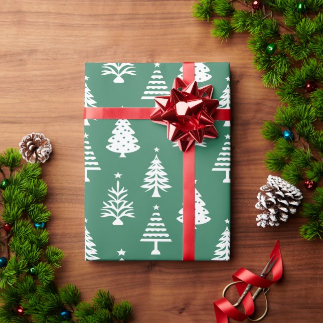 Festive Green and White Christmas Tree Pattern Geschenkpapier (Feiertagsgeschenk)