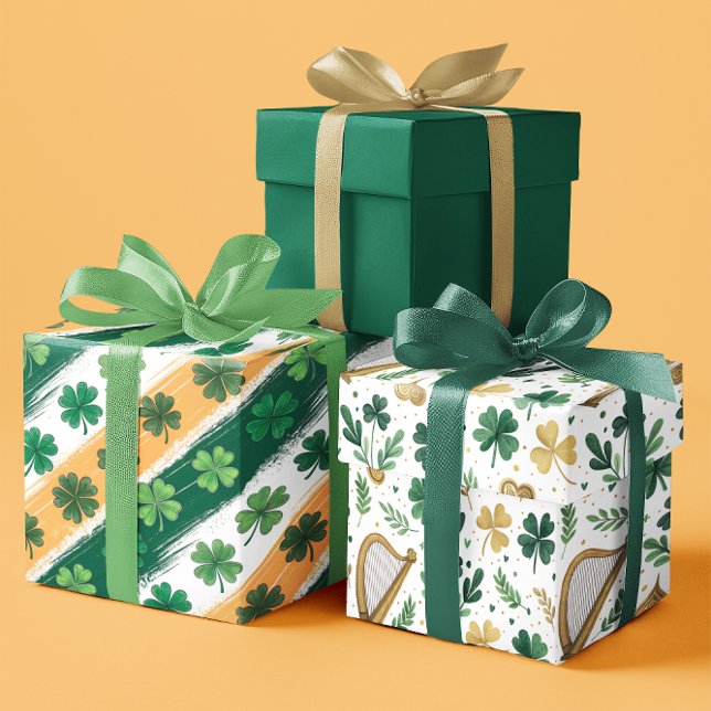 Festive Green Kleeblatts St Patricks Day Set von 3 Geschenkpapier Set (Festive Green Shamrocks St. Patricks Day set of 3 Wrapping Paper Sheets)