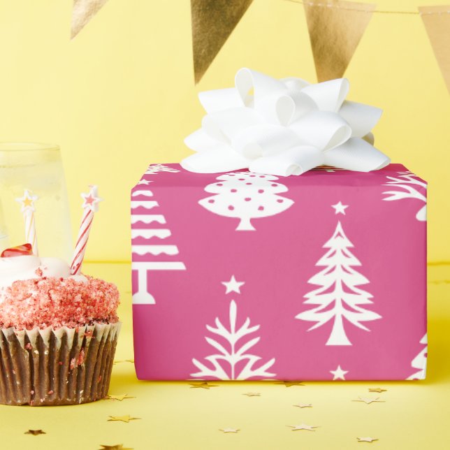Festive Pink and White Christmas Tree Pattern Geschenkpapier (Geburtstagsparty)