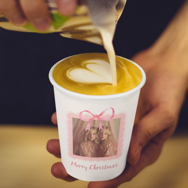 Festive Pink Bow Family Photo Paper Cup Pappbecher (Von Creator hochgeladen)
