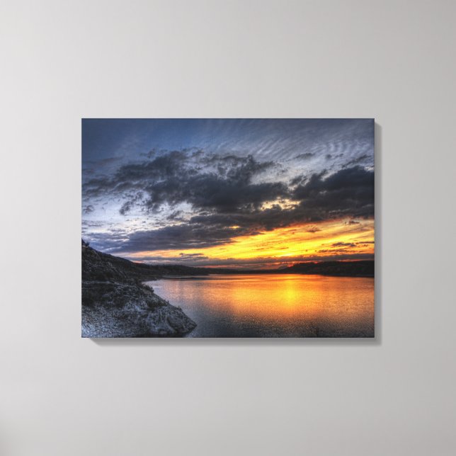 Festland erzürnt sich und verwässert, Feuer Leinwanddruck (Vorderseite)