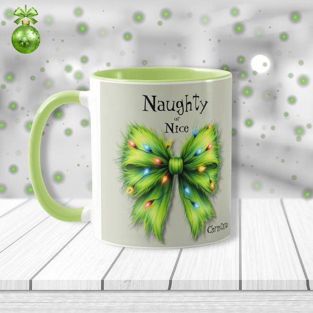 Festliche grüne Furry Bow-Lights naughty oder Nice Tasse (Von Creator hochgeladen)