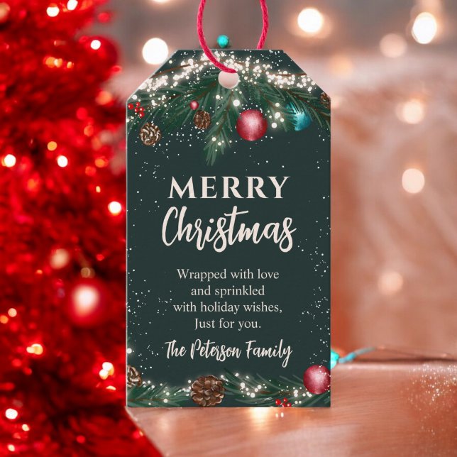 Festliche Weihnachtsbeleuchtung Kiefernäste Schnee Geschenkanhänger (Festive Christmas lights pine branches snow green Gift Tags)