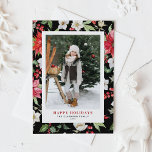 Festliche Winter Blume Muster Schwarzes Foto Feiertagspostkarte<br><div class="desc">Gute Ferien! Gruß deine Familie und Freunde mit dieser individuell gestaltbaren Foto-Urlaubskarte herzlich in den Urlaub. Es zeichnet sich durch das botanische Muster roter Poinsettia, Winterbeeren, Hasen, Paperwhites und Grünakzente aus. Personalisieren Sie diese Aquarellurlaub Postkarte, indem Sie Ihre eigenen Details hinzufügen. Diese Blumenpostkarte ist in einer Vielzahl von Kartenmaterial erhältlich....</div>