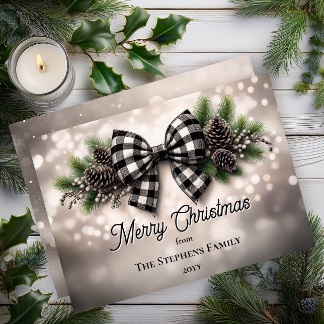 Festlicher Weihnachtskranz Frohe Weihnachten Nicht (Festive Holiday Bough with Black | White Check Coquette Bow Bokeh Snow "Merry Christmas" Flat Card)