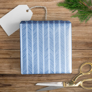 Festliches Himmelblau-Fischgrätenmuster-Feiertag Geschenkpapier