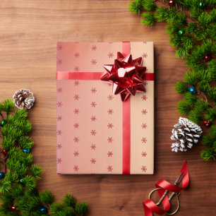 Festliches rotes metallisches Schneeflockenmuster Geschenkpapier