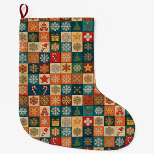 Festliches Weihnachtsmosaikmuster mit Schneeflocke Großer Weihnachtsstrumpf