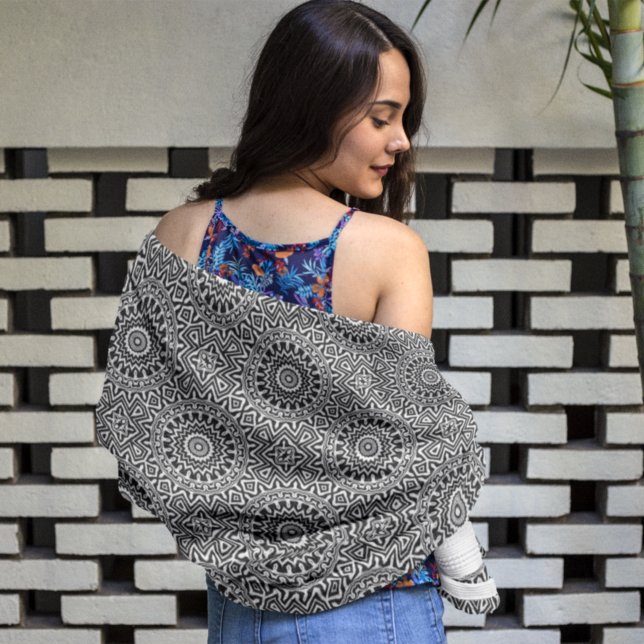 Fett Abstraktes Schwarz-Weiß-Mandala-Muster Strandtuch (Von Creator hochgeladen)