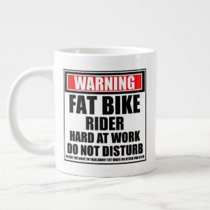 Fett-Fahrrad-Fahrer hart am Arbeitsplatz nicht stö Jumbo-Tasse