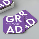Fett Grad Lila Graduation Party Rechteckiger Pappuntersetzer<br><div class="desc">Maßgeschneiderte Abschluss-Papier-Untersetzer mit "Grad" in fett weißer Schrift mit lila Hintergrund. Personalisieren Sie die Abschluss Untersetzer,  indem Sie den Namen und Abschluss des Absolventen Jahr. Die personalisierten Abschluss Untersetzer sind sowohl für Uni-Abschluss- als auch für Highschool-Partys geeignet.</div>
