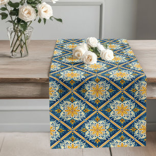 Fett Inspirierter Tischläufer mit mediterraner Not