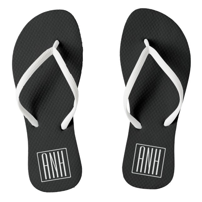 Fett Modern 3 Initialen Monogramm | Schwarz weiß Flip Flops (Fußbett)