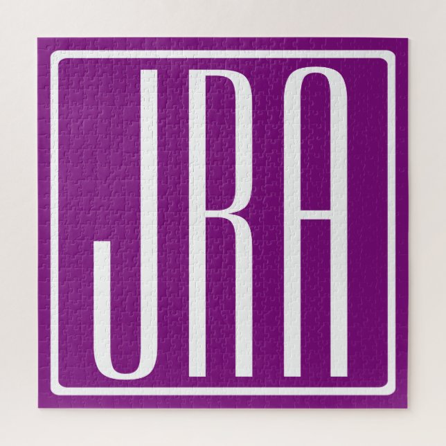 Fett Modern 3 Initialen Monogramm | Weiß und Lila (Vertikal)