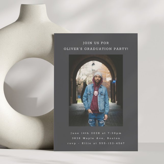 Fett Simple Black Modern Foto Graduation Party Einladung (Von Creator hochgeladen)